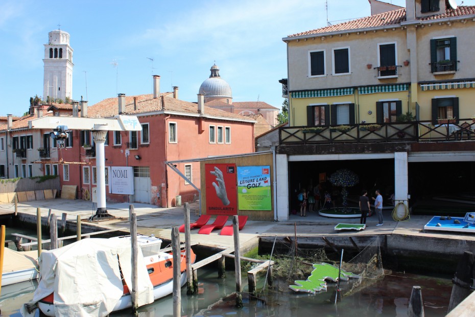 Doug Fishbone's Leisure Land Golf